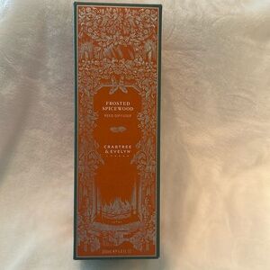 Crabtree and Evelyn Frosted Spicewood reed diffuser 200ml Brand New.